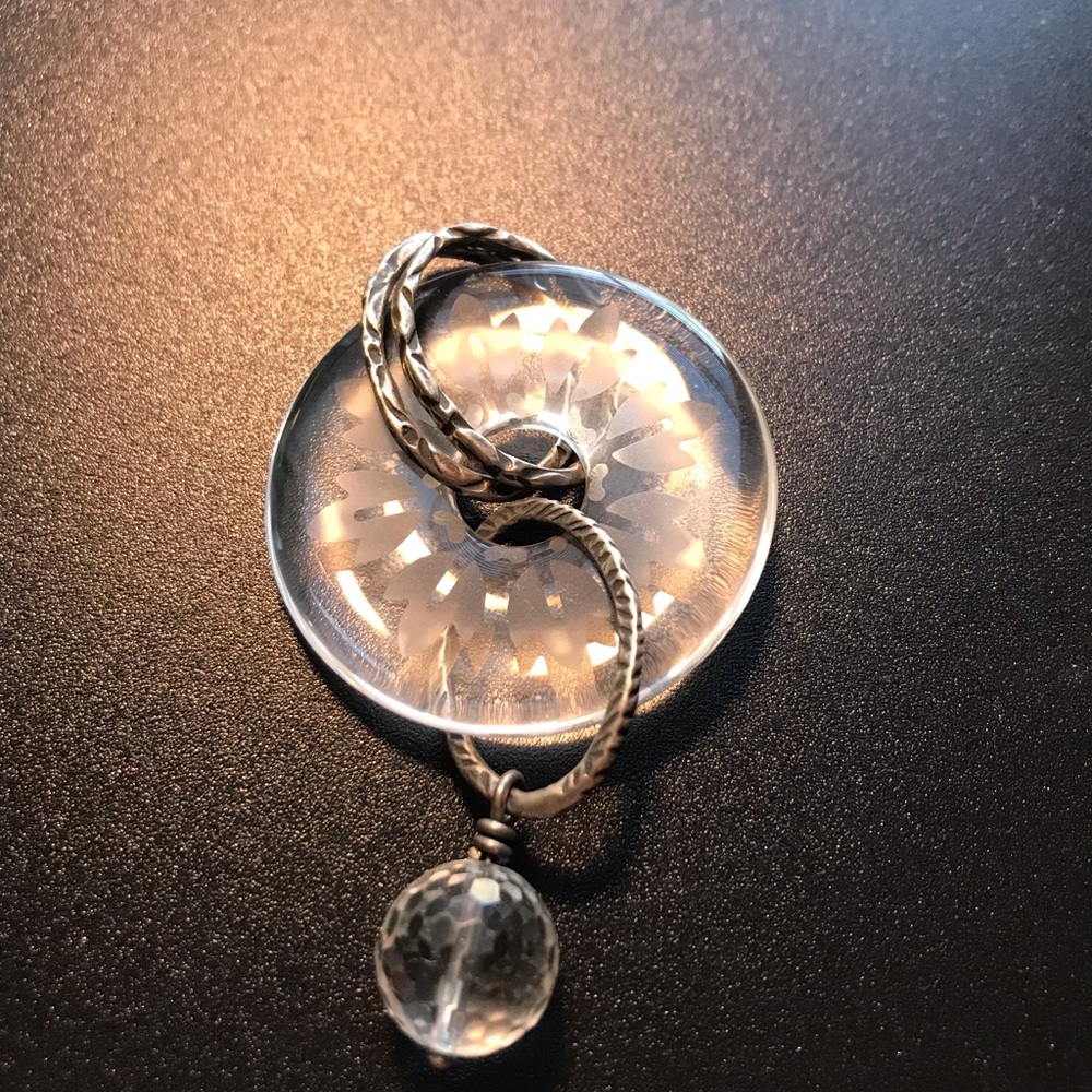 S1954 Retired Silpada etched glass pendant